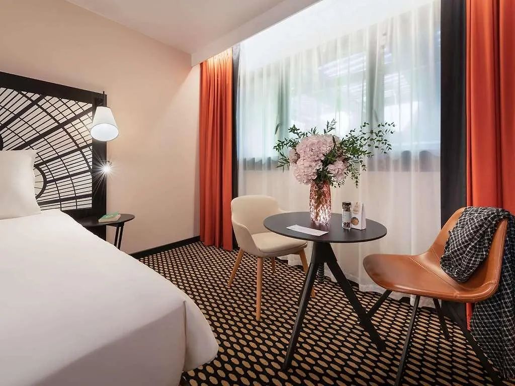 **** Hotel Mercure Paris Porte De Versailles Expo Vanves France